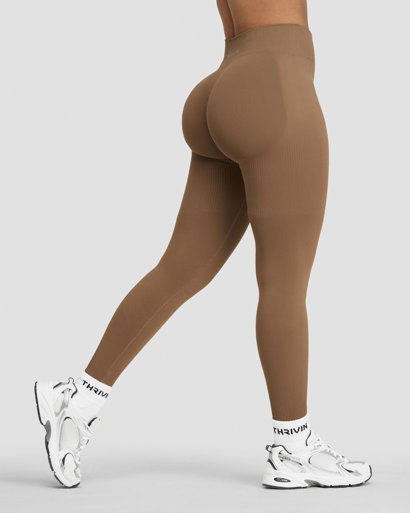 Elevate™ Sculpting Mid Waist Scrunch Leggings | Toffee