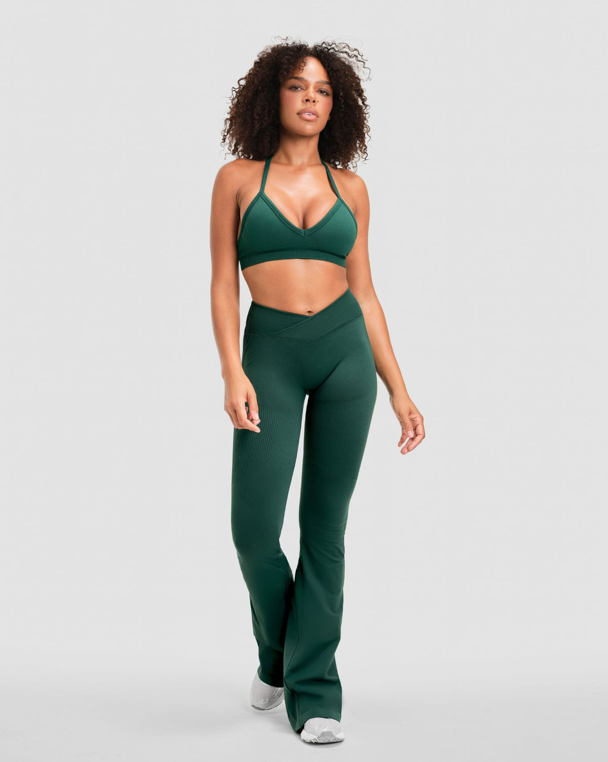 Elevate™ Sculpting Mid V-Waist Flare Leggings | Pine Green