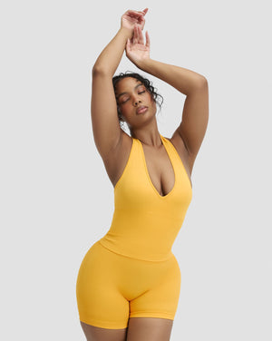 Elevate™ Sculpting Seamless Halterneck Top | Banana