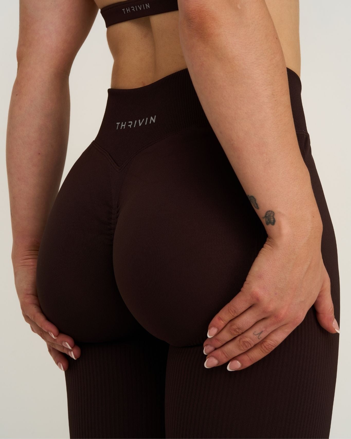 Elevate™ Sculpting Mid V-Waist Scrunch Flare | Coffee