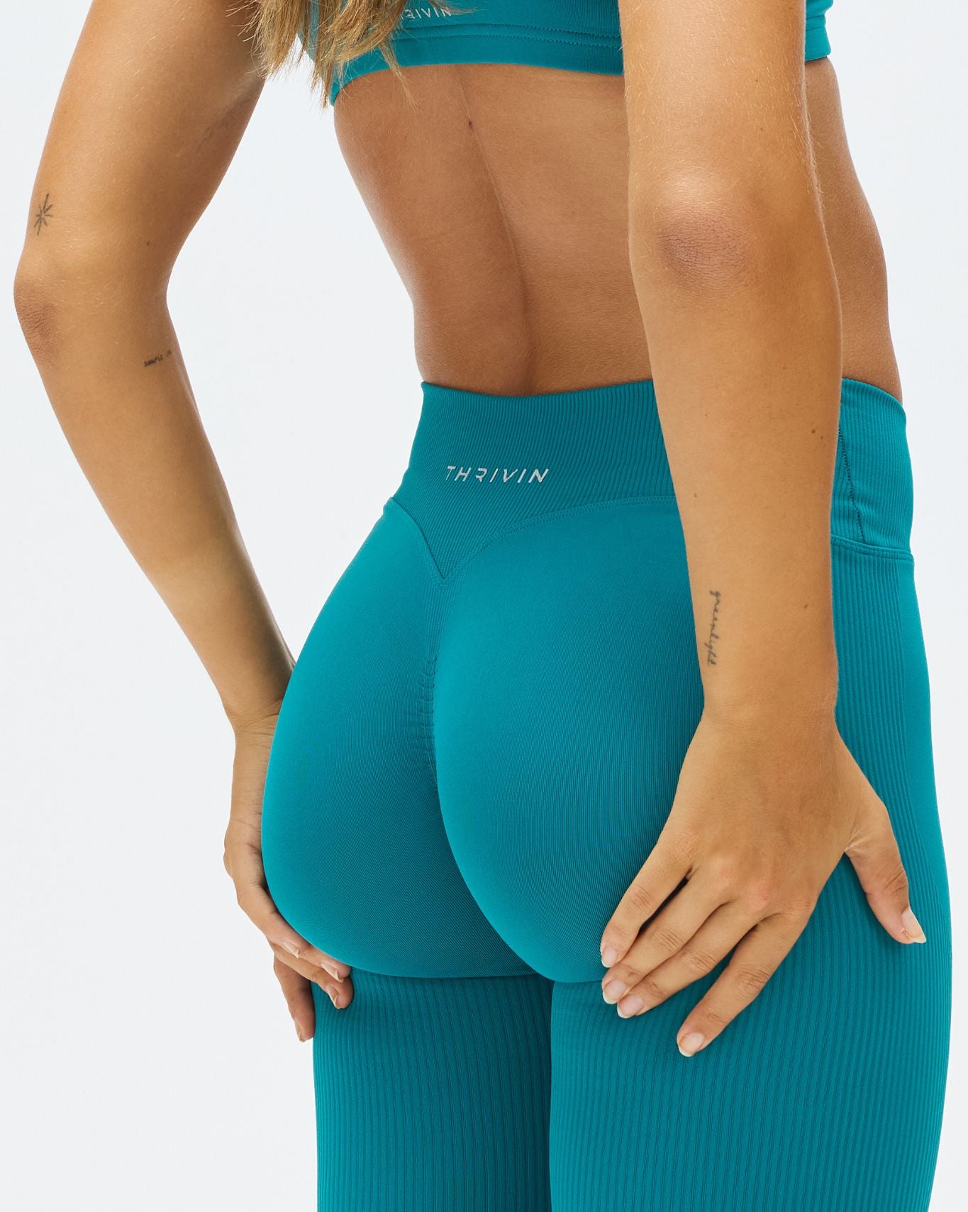 Elevate™ Sculpting Mid V-Waist Flare Leggings | Harbor Blue