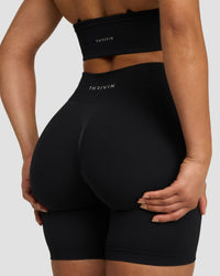 Elevate™ Shorts de Modelado de Cintura Media con Fruncido | Negro Noche