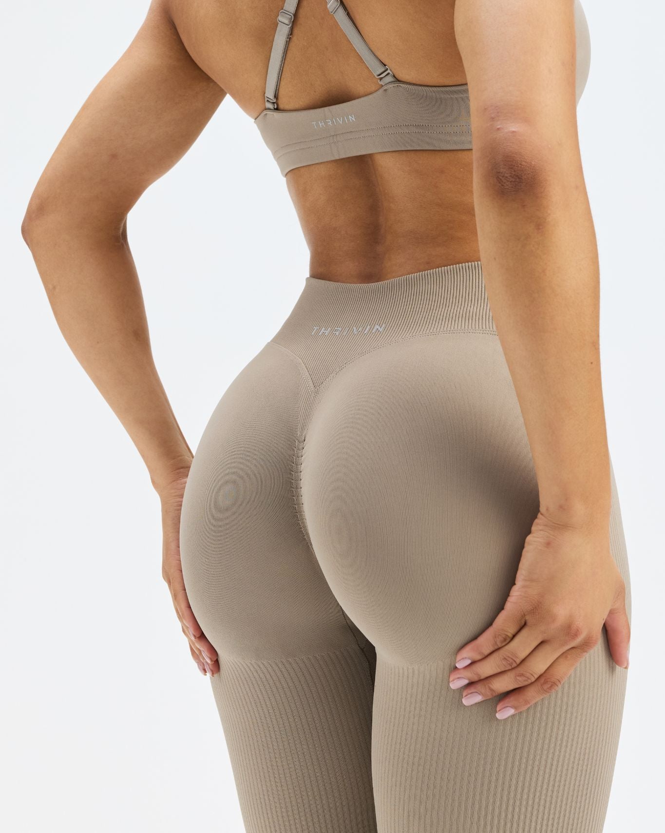 Elevate™ Sculpting Mid V-Waist Flare Leggings | Latte