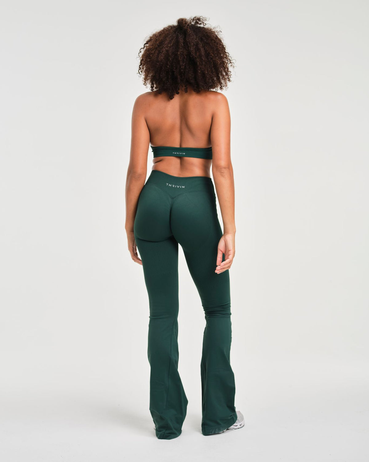 Elevate™ Sculpting Mid V-Waist Flare Leggings | Pine Green