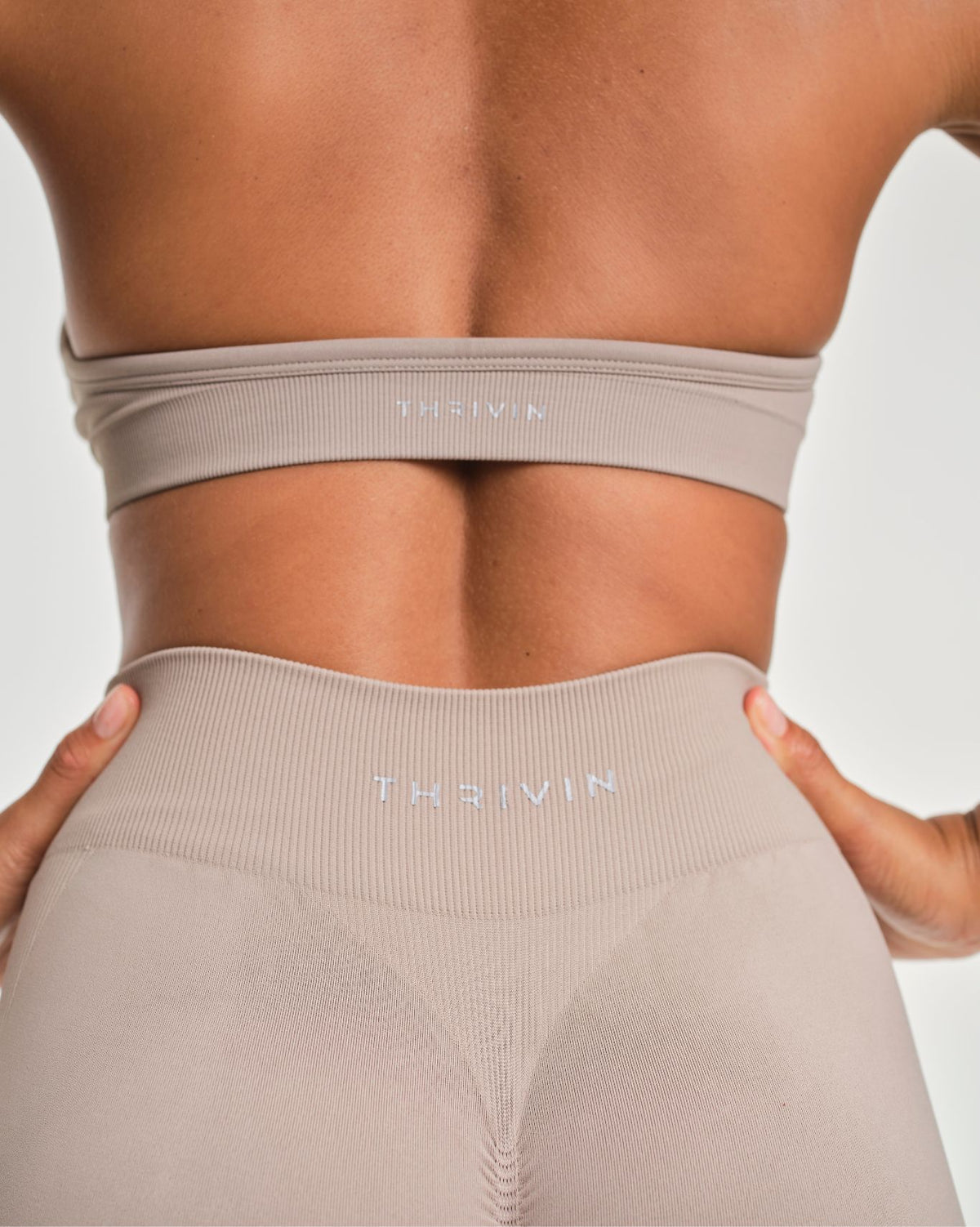 Elevate™ Sculpting Mid Waist Scrunch Shorts | Latte