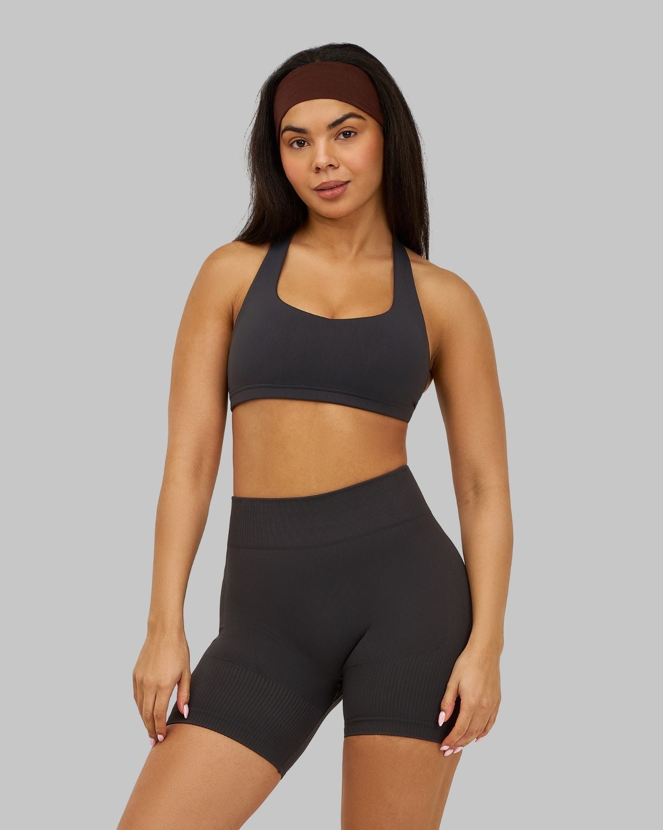 Alex is 165cm and wears a size XS.