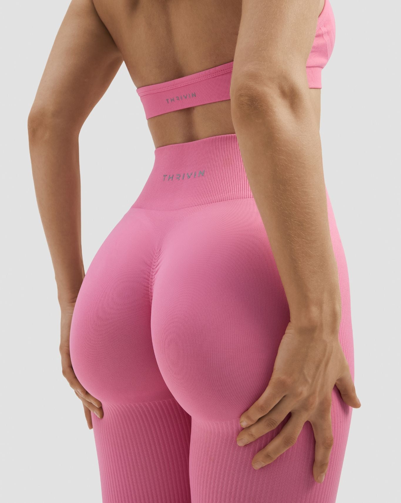 Elevate™ Leggings de modelado con cintura alta y fruncido | Rosa burbuja