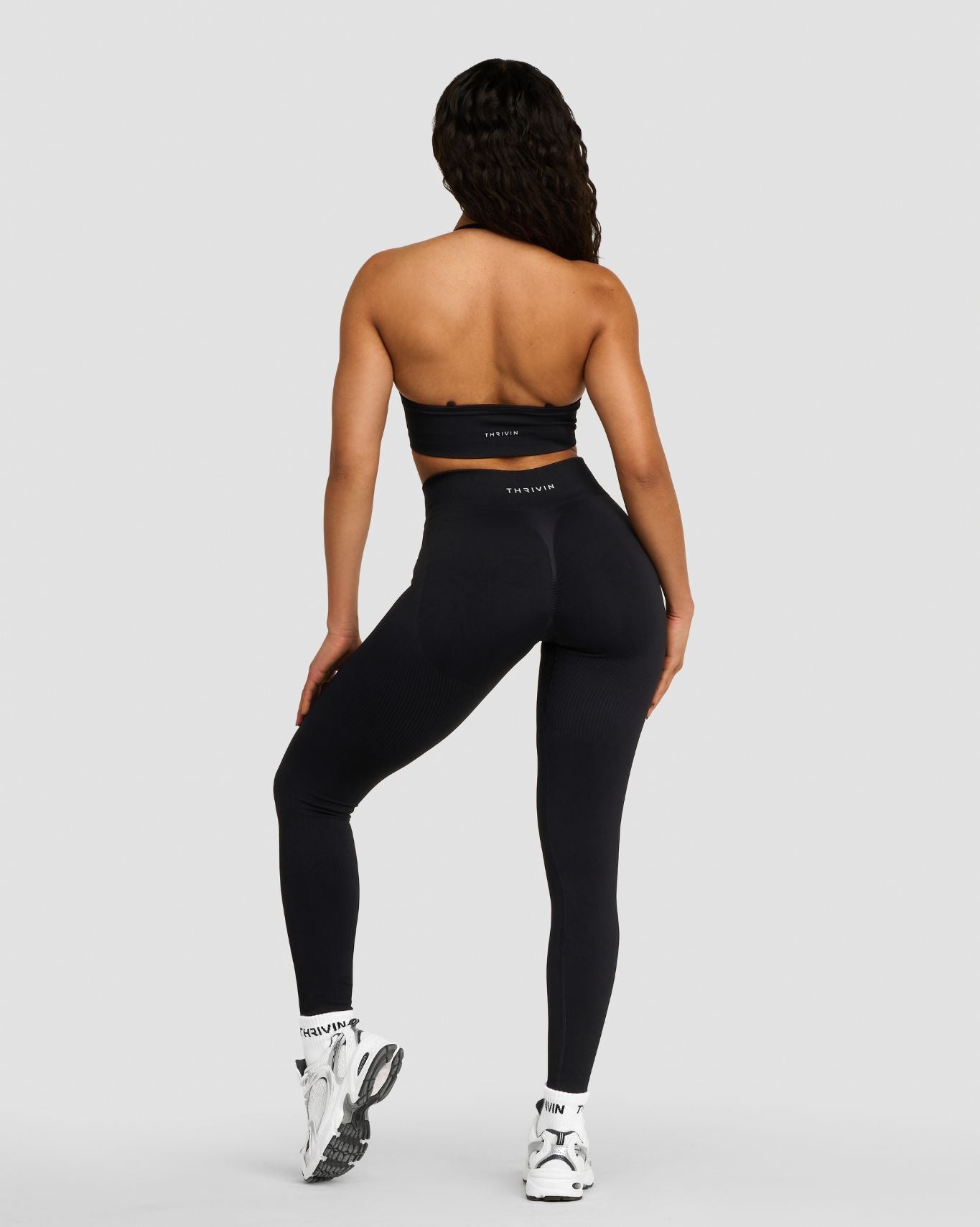 Sculpting Mid Waist Scrunch Bum Leggings - Night Black | Thrivin
