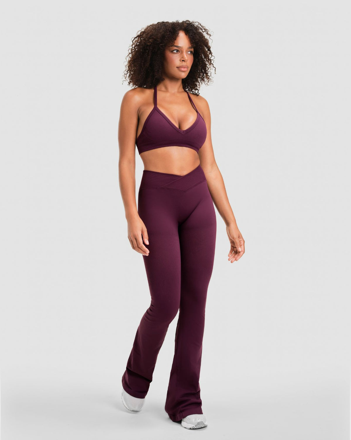 Elevate™ Sculpting Mid V-Waist Flare Leggings | Winter Plum