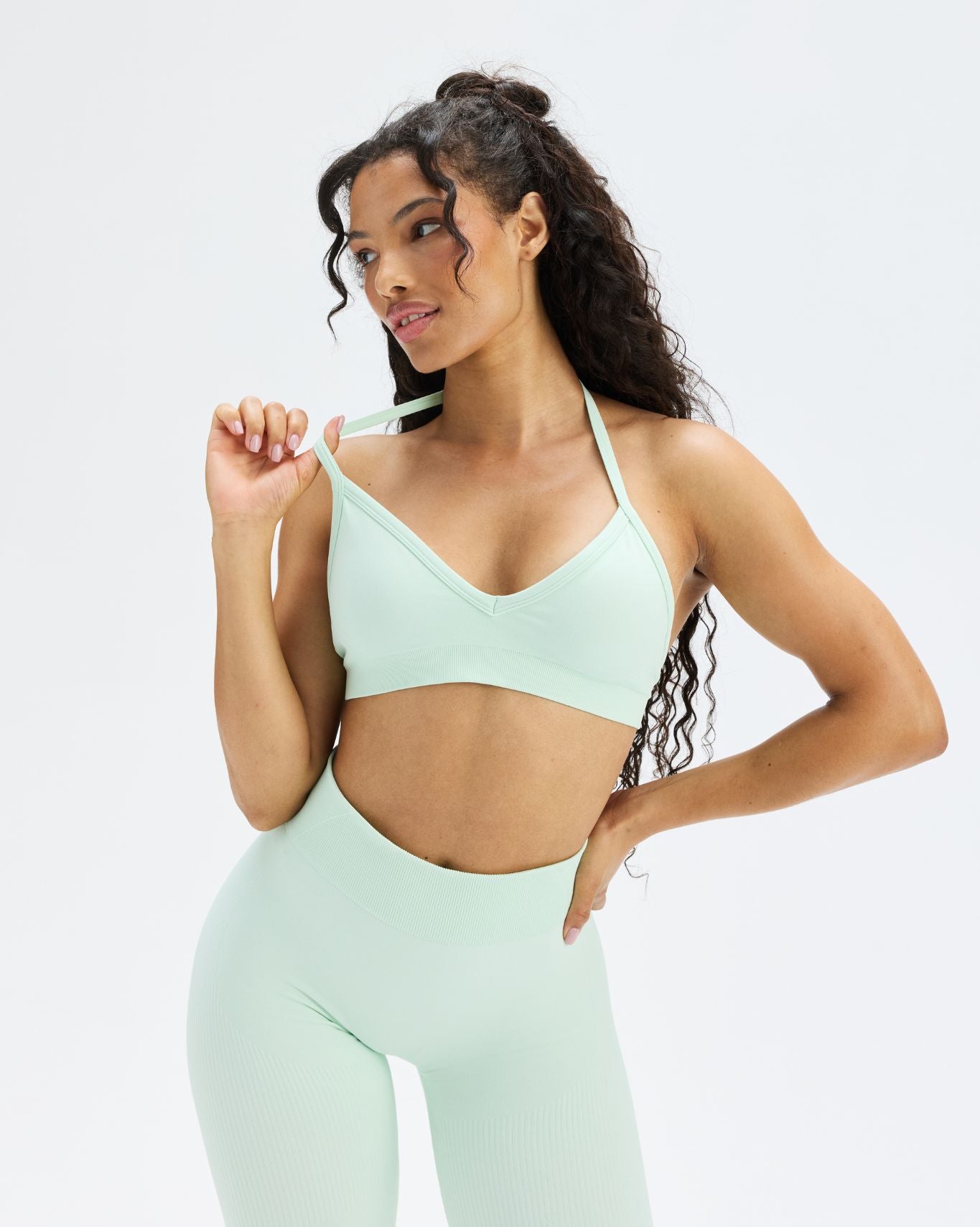 Elevate™ Sculpting Seamless Adjustable Halter Bra | Mint Julep
