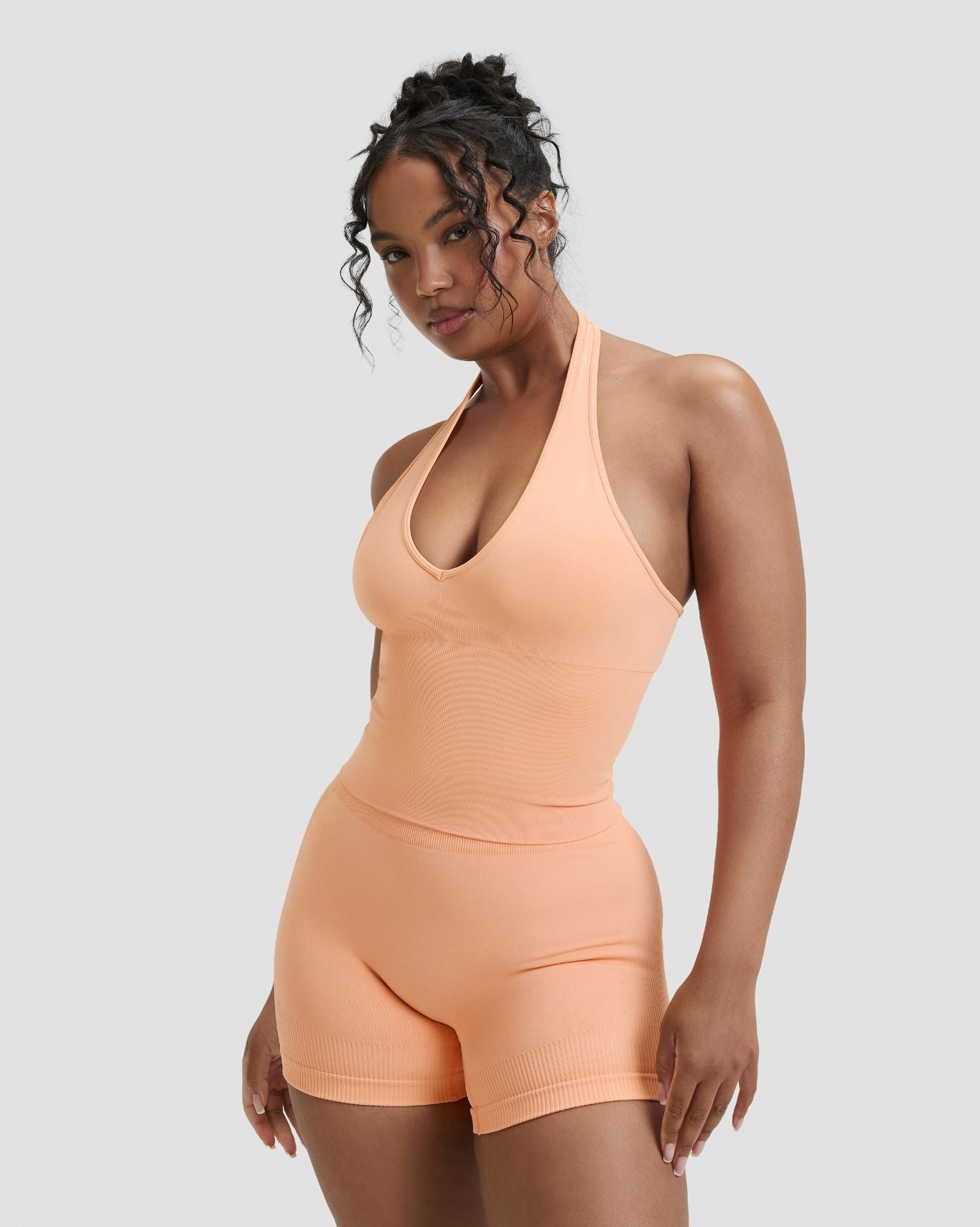 Elevate™ Top de Escote Halter Sin Costuras de Modelado | Melón