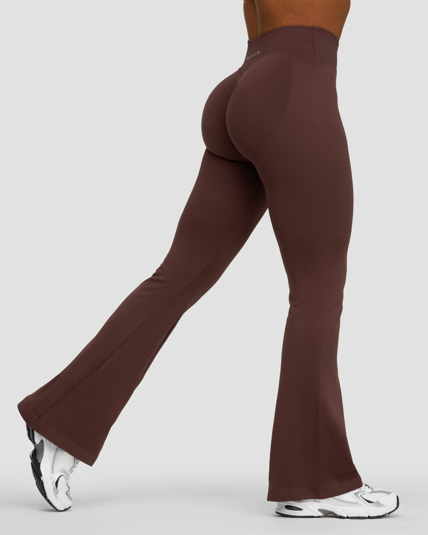 Elevate™ Sculpting Mid V-Waist Scrunch Flare | Dark Mauve