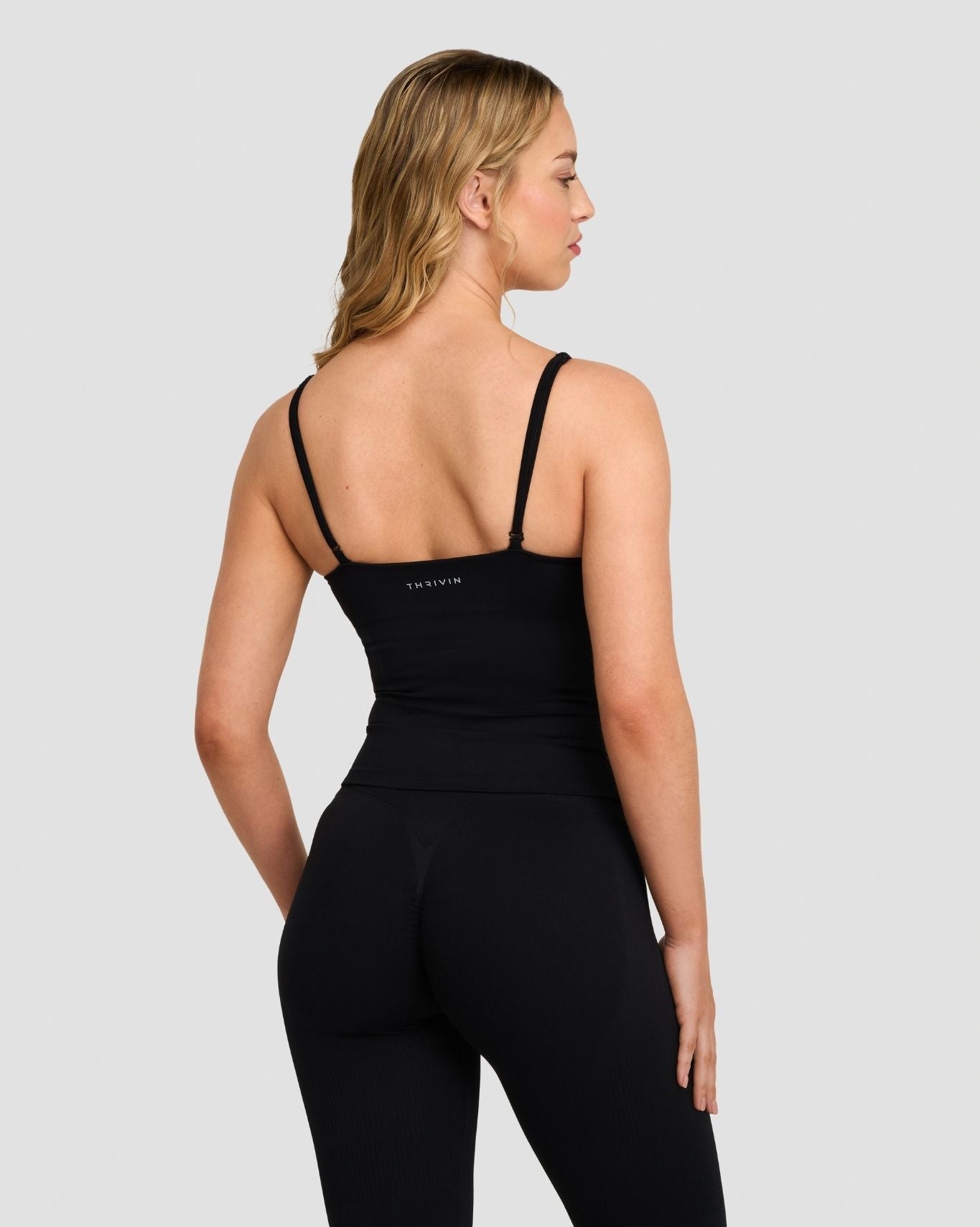 Elevate™ Sculpting Seamless Scoop Neck Cami | Night Black