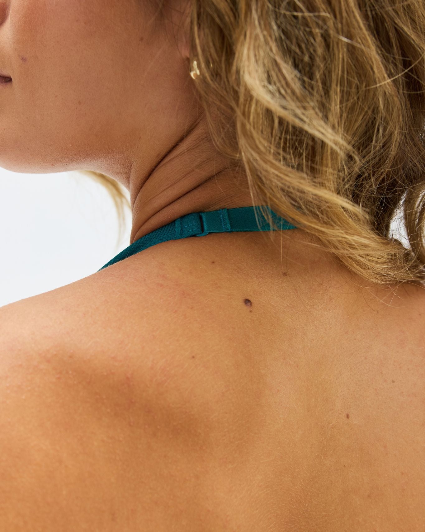 Elevate™ Sculpting Seamless Adjustable Halter Bra | Harbor Blue