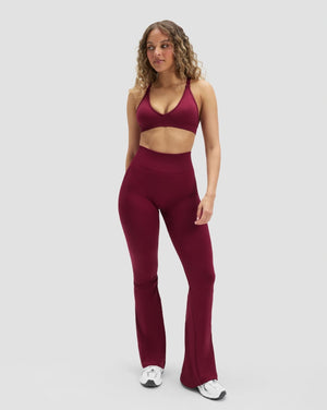 Elevate™ Leggings modeladores de cintura alta con piernas acampanadas | Cereza Arándano