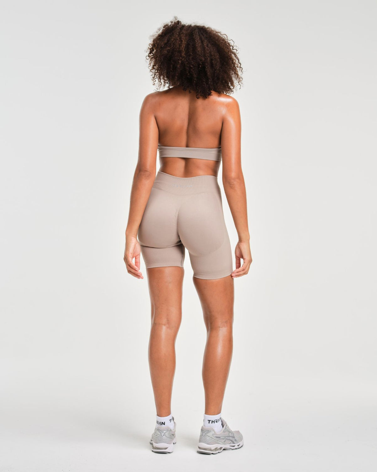 Elevate™ Sculpting Mid Waist Scrunch Shorts | Latte