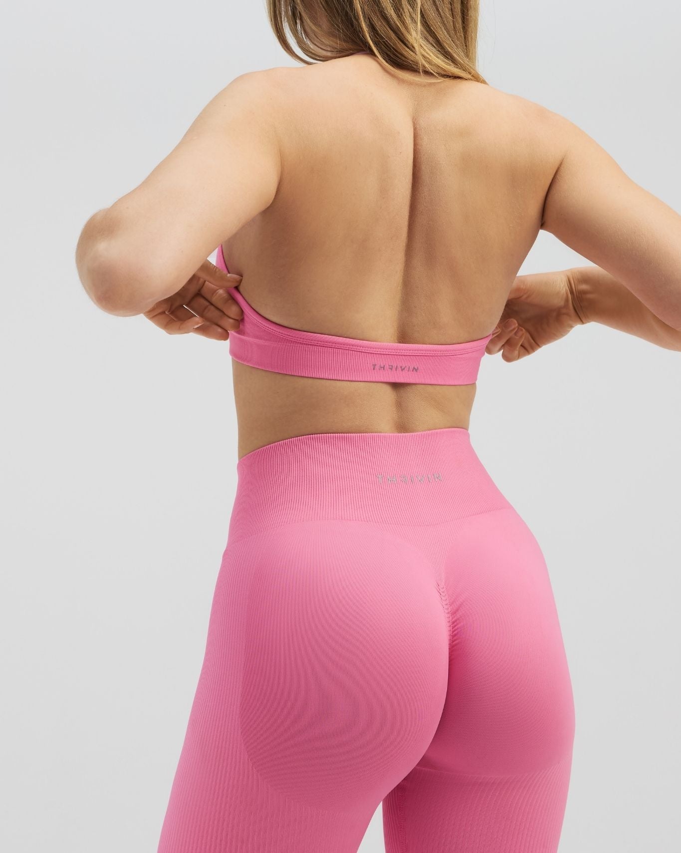 Elevate™ Sculpting Seamless Adjustable Halter Bra | Bubble Pink