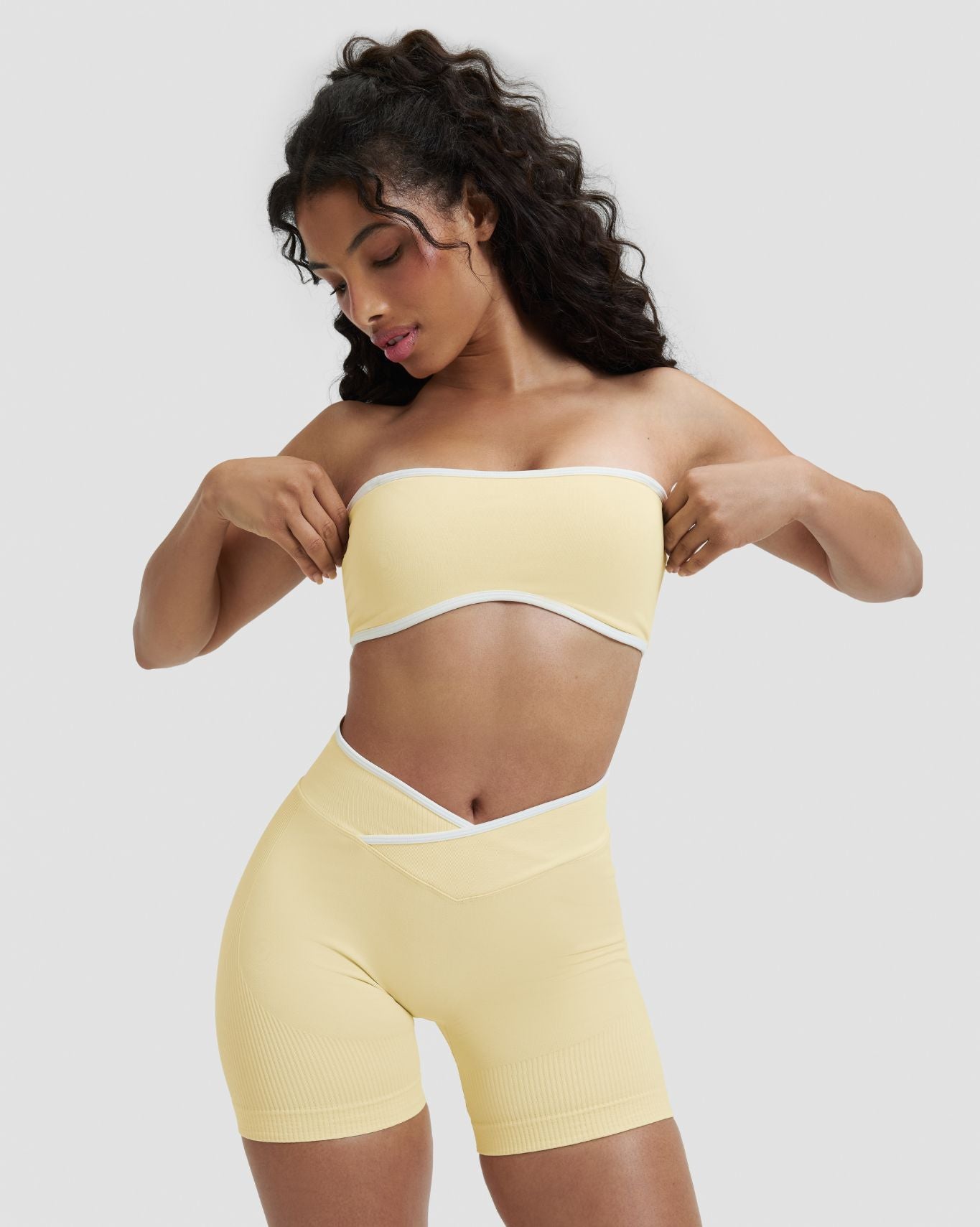 Elevate™ Outline Bandeau Bra | Golden Butter