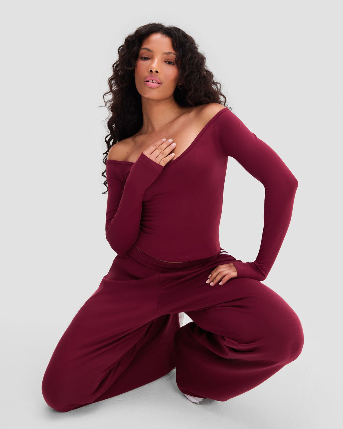 Elevate™ Sculpting Seamless V-Neck Top | Fine Wine