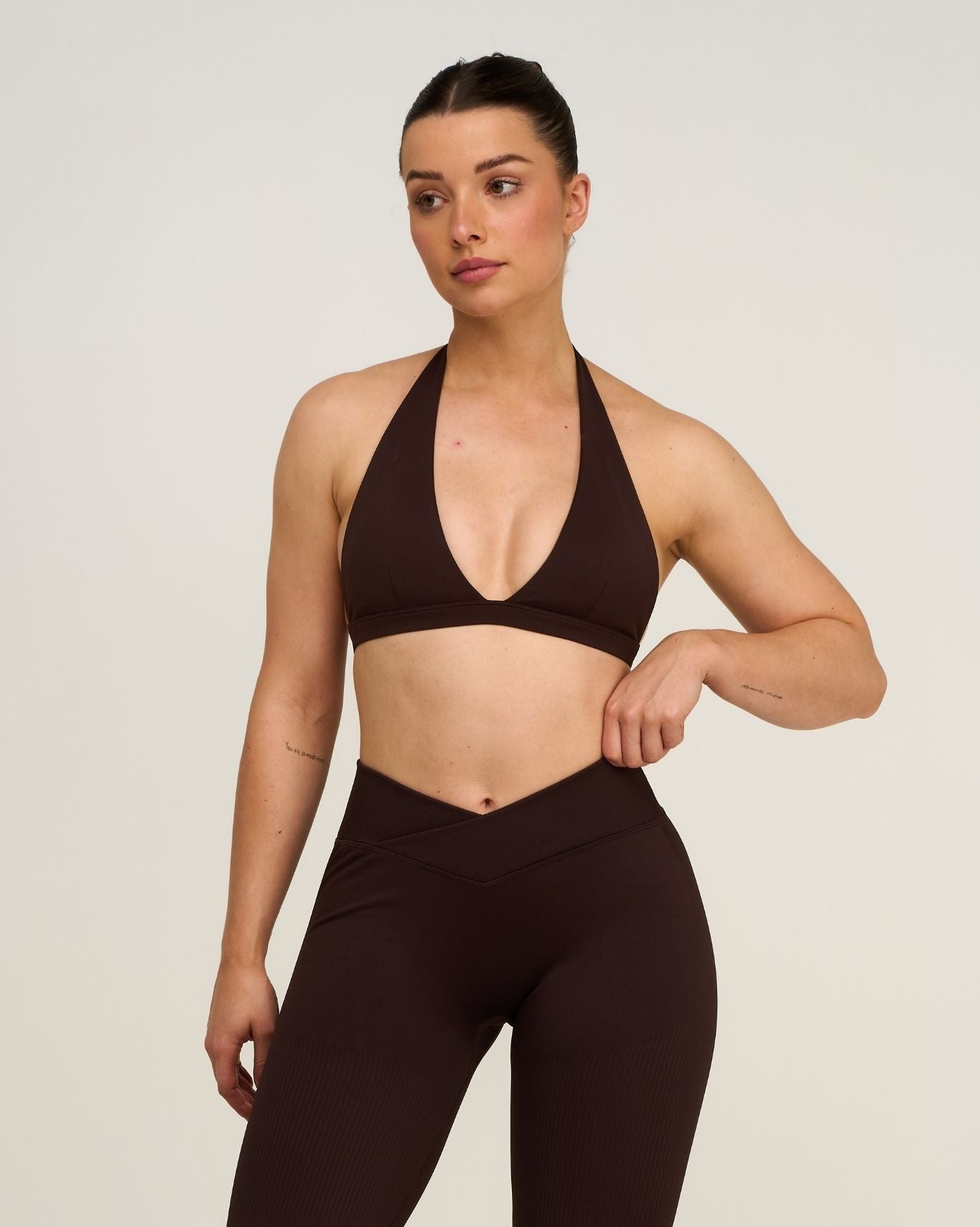 Elevate™ Sculpting Seamless V-Neck Halter Bra | Coffee