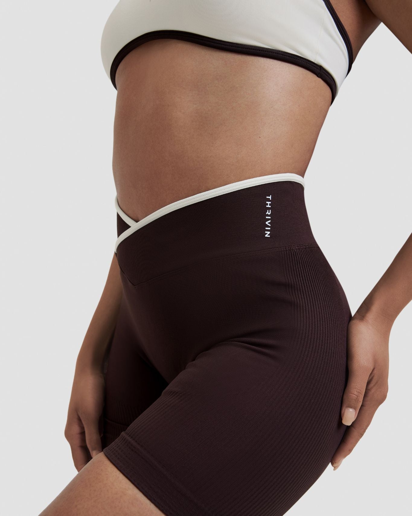 Elevate™ Outline Short Scrunch Shorts | Coffee