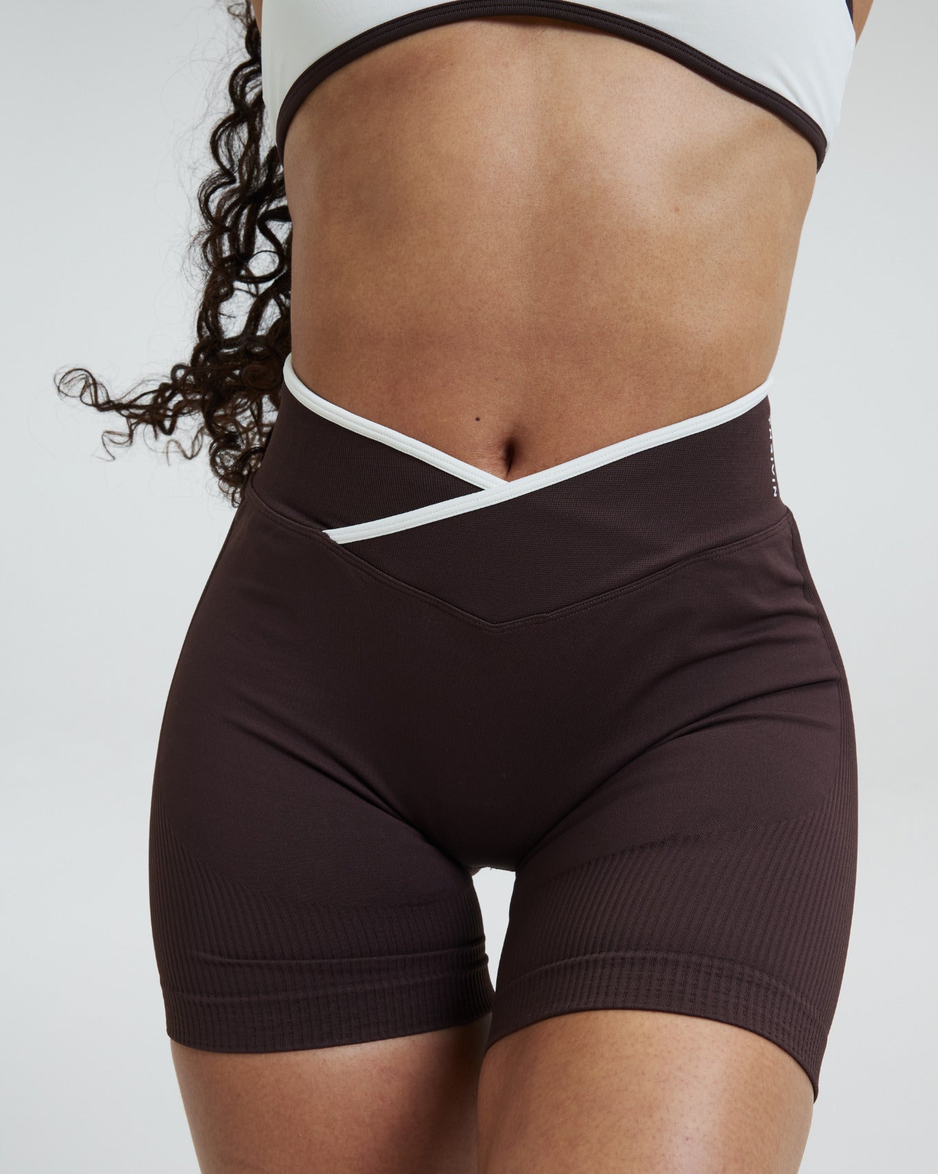 Elevate™ Outline Short Scrunch Shorts | Coffee