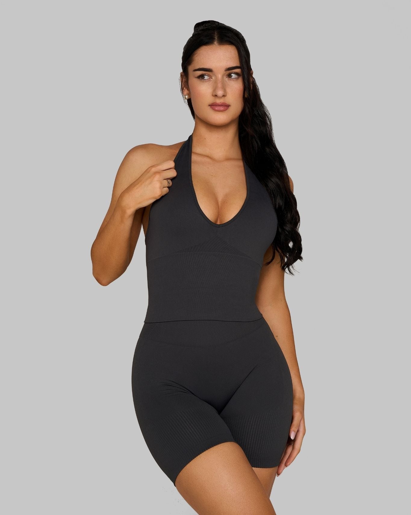 Bliss is 179cm and wears a size S.