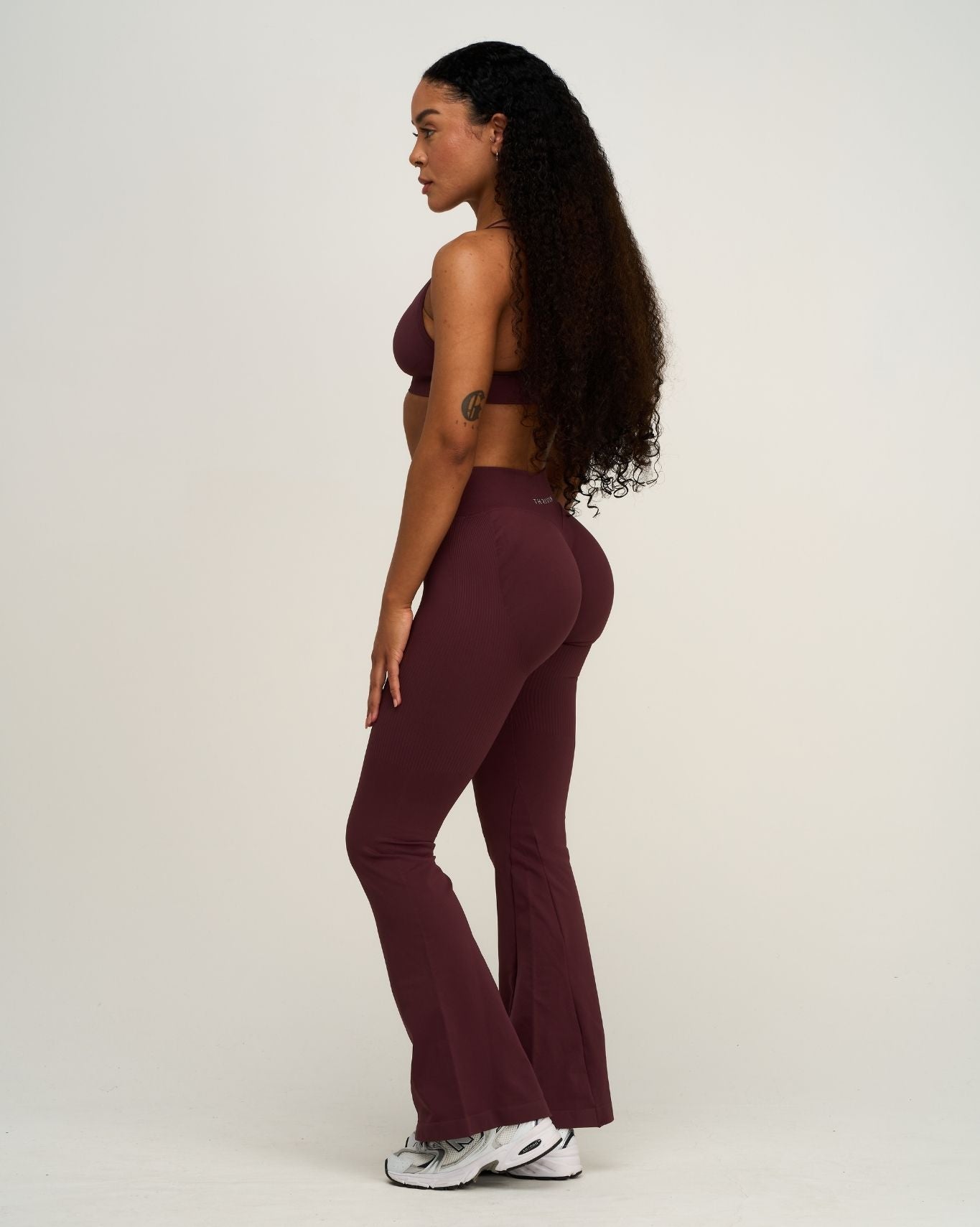 Elevate™ Sculpting Mid V-Waist Scrunch Flare | Dark Mauve