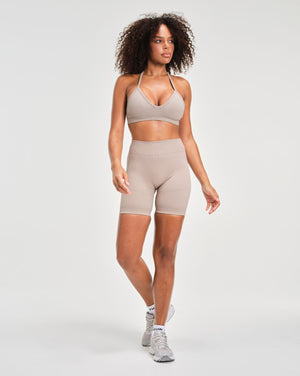 Elevate™ Sculpting Mid Waist Scrunch Shorts | Latte