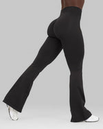 Elevate™ Sculpting Mid V-Waist Scrunch Flare | Charcoal Grey