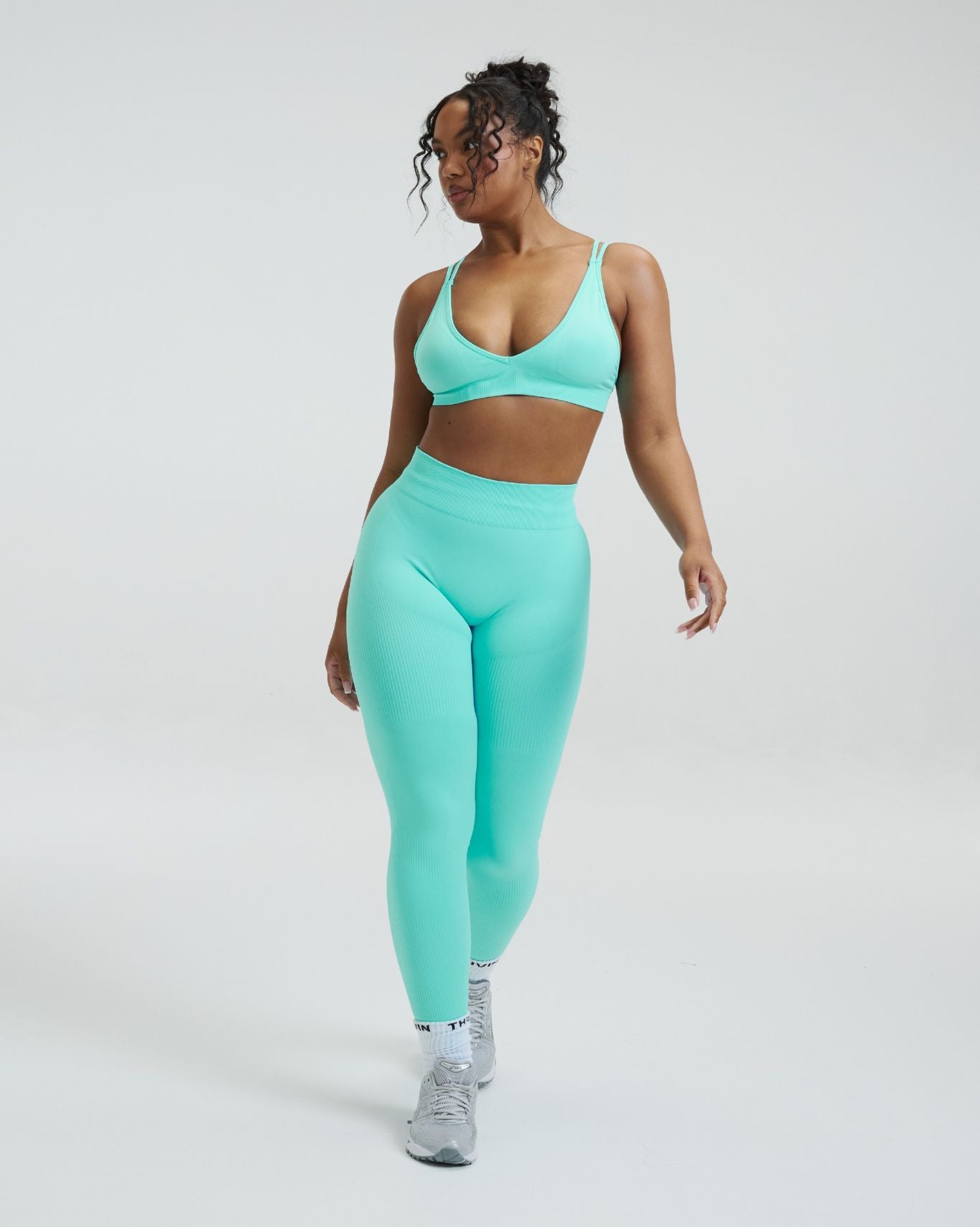 Elevate™ Leggings Esculpidores de Cintura Media con Fruncido | Clear Tides